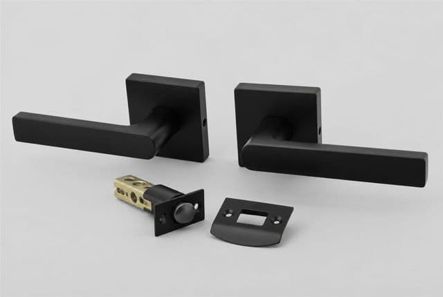 Square-rose lever